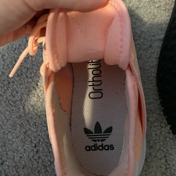 ADIDAS SHOES - Picture 4 of 4